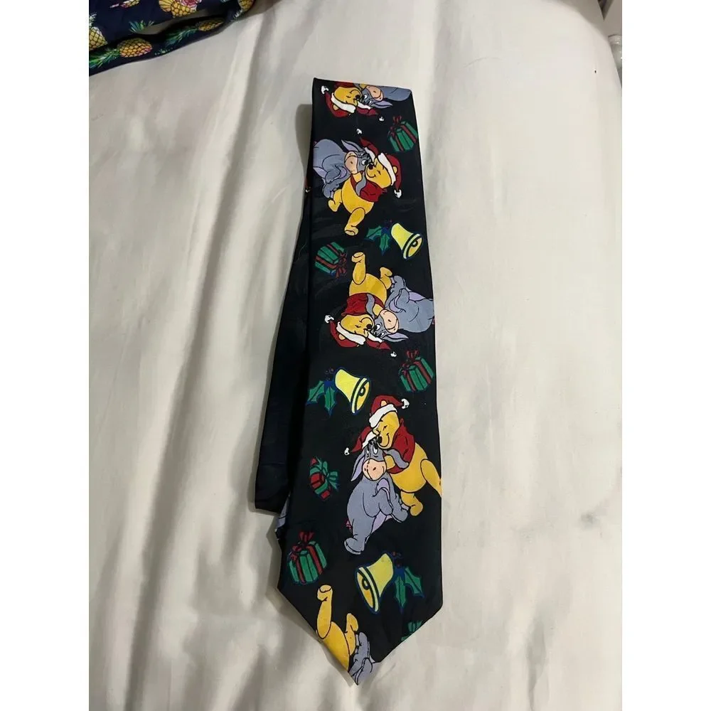 Winnie the Pooh Christmas Tie‎